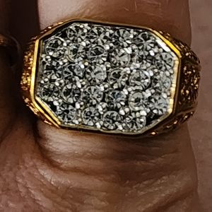 Mens gold tone and cubic zirconia ring size 10